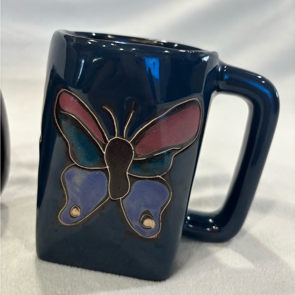 Vintage Mexican stoneware pottery mugs signed and designed by Mara - Picture 3 of 13